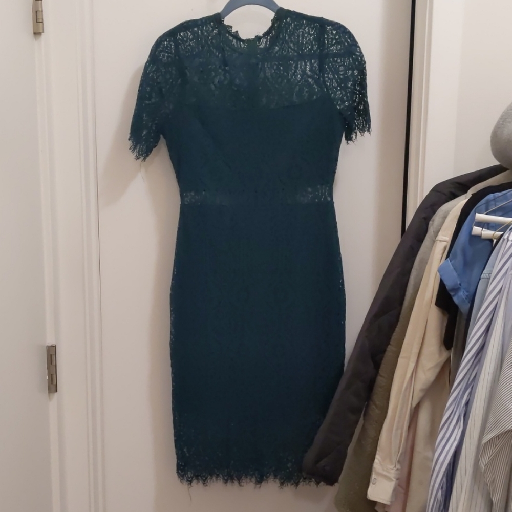 Green short sleeve dress